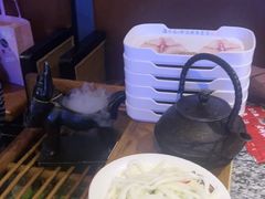-老牌坊云南鱼豆花火锅(哈西万达店)