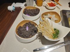 -海底捞火锅鲜切牛肉主题店(长寿路店)