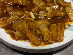 葱烧蹄筋-闫府私房菜·百年鲁菜(恒隆店)