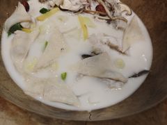 -滇香肴·云南菜蒸汽石锅鱼(云南北路店)