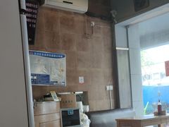 大堂-真真鲜馄饨店(启蒙路店)