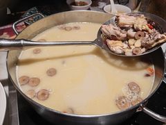 -尚尚仙·酸汤猪手·猪肚鸡火锅(华联万柳购物中心店)