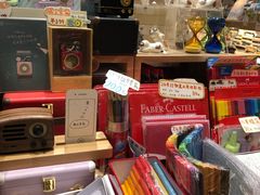 -猫的天空之城概念书店(杭州南宋御街店)