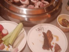 -黑金·寻焰自助百汇·烤肉·火锅(中街店)