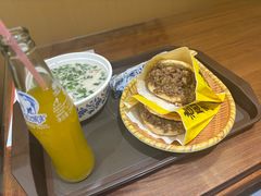 -穆得·老周家牛肉烧饼(普利街店)