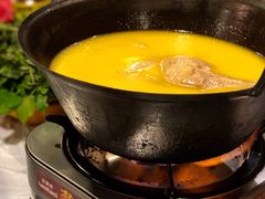 -鲜入围煮花胶鸡海鲜火锅