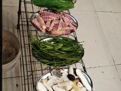 -老石黑山羊毛驴肉火锅(金凯广场店)