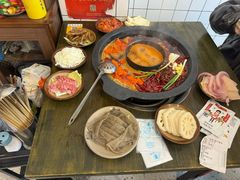 -黄潇洒老火锅(九眼桥宏济巷店)