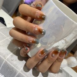 -晨·艺美甲美睫