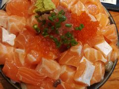 三文鱼火山丼-魔丼屋(日月光店)