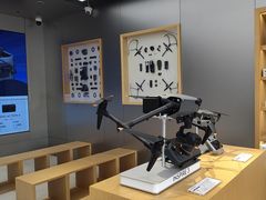 -DJI大疆(深圳华强北曼哈授权体验店)