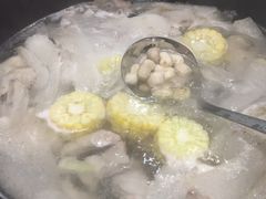 -樱花里音乐餐吧·牛扒椰子鸡(东圃店)