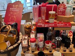 零售区-星巴克臻选(上海淮海百盛购物中心店)