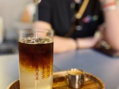 椰子水淋上意式浓缩-店溡三(御华名苑愚园路1221弄店)