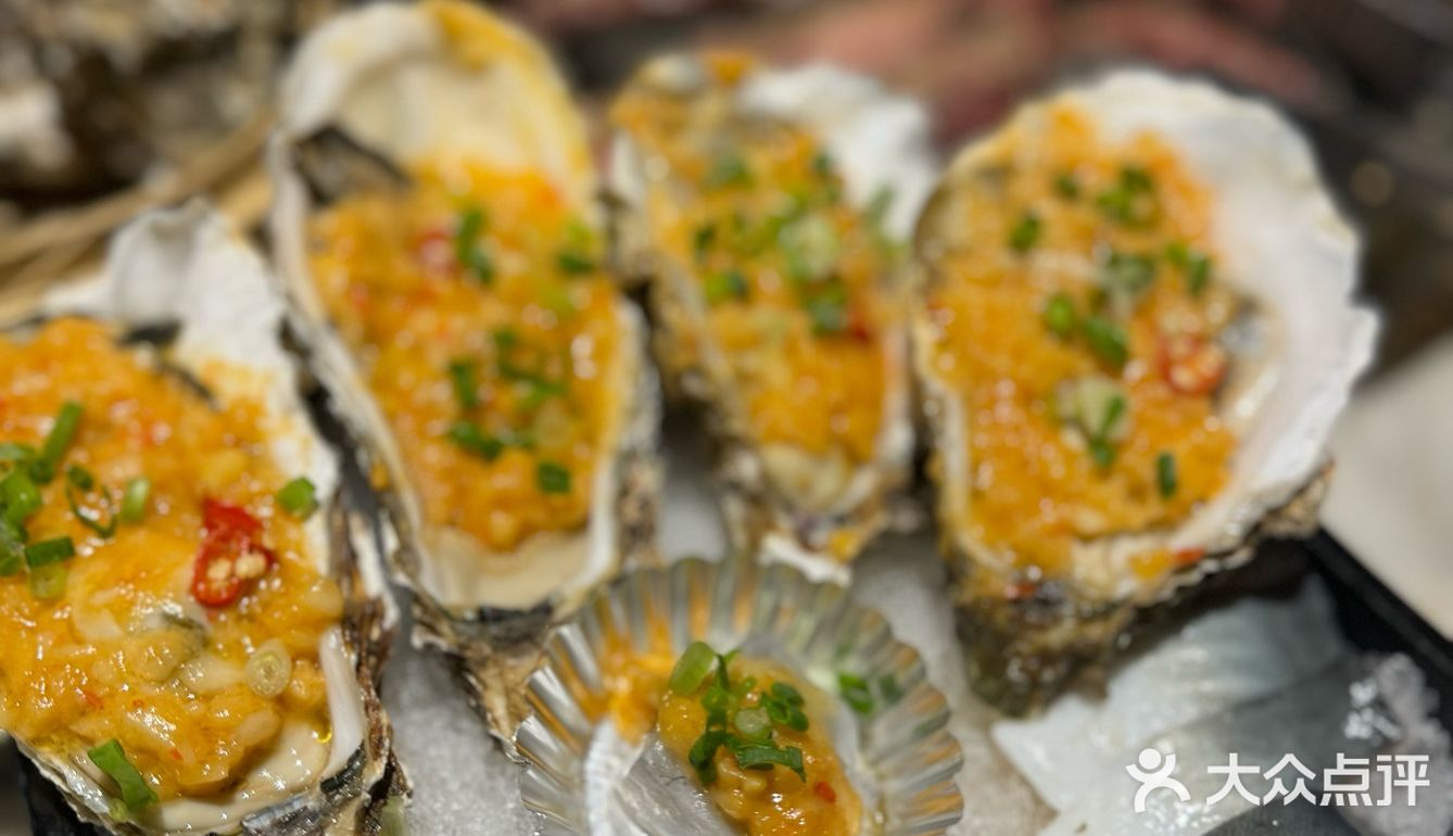 哇喔又带朋友来吃火炉火啦 人均百元实现肉食自由！