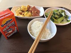 -同济大学本部学苑饮食广场