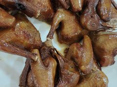 招牌烤乳鸽-吉莲利苑海鲜酒家(珠海拱北28年老字号店)