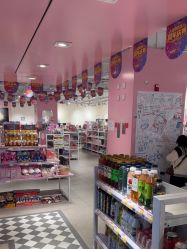 -嗨本可潮玩仓(大兴大悦春风里店)