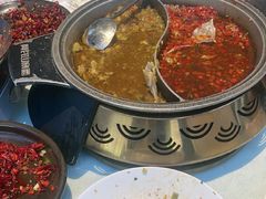 -阿瓦山寨·湘菜现炒·剁椒鱼头王(咸阳总店)