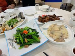 -渔意楼·驰名沙田乳鸽(五羊旗舰店)