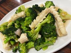 西蓝花炒鱿鱼-甜甜屋(解放中路店)