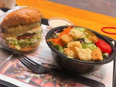 -The Habit Burger Grill 哈比特汉堡(复兴soho店)