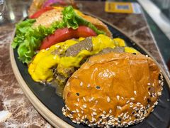 -Let'sBURGERplus·非常创意汉堡(三里屯店)
