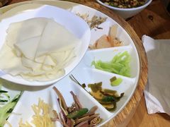 -怪噜范·老贵阳街头名小吃(鸿通城店)