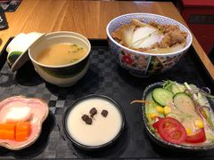 -牛気·越光米牛肉饭(水游城店)