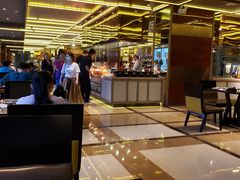 -大中华希尔顿酒店-念自助餐·嗨啤·小龙虾