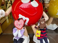 -m豆巧克力世界(上海世茂广场店)