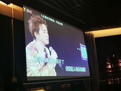 -上海滴水湖皇冠假日酒店