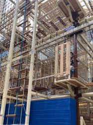 -PIPIKINGDOM皮皮王国欢乐号(欢乐海岸购物中心店)