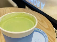 -瑞幸咖啡(武汉摩尔城L2层店)