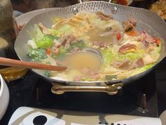 -川流不息·地道川菜·小龙虾(新松江路店)