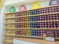 -m豆巧克力世界(上海世茂广场店)