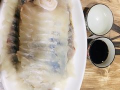 两吃鸦片鱼-老刘私厨猪脚饭