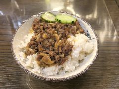 卤肉饭-吉事利茶餐厅