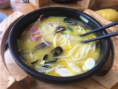 -桥香园过桥米线(国贸店)
