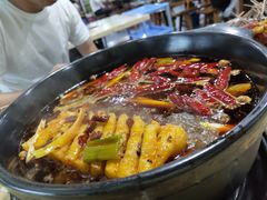 -灌县老妈砂锅串串香(万科红生活广场店)