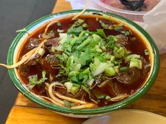 -拈签一笑黄牛肉辣卤串串