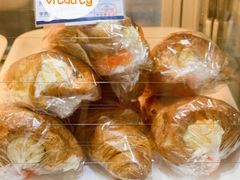 -白玉兰食品甜凤店(合生汇店)