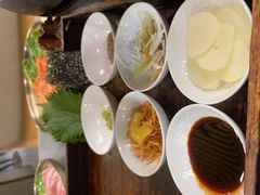 -围炉肉舍•炭烤活鳗•丹东海鲜烤肉(步行街店)