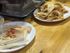 -宏兴烤鱼山庄(宣恩总店)