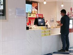 -85度C(生甜甜圈研究工坊·上海平凉店)