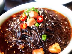 酸辣蕨根粉-辣尚瘾·烤鱼·新川菜(交大直营店)