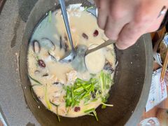 -咕嘟草帽鱼·牛奶一样的鲜鱼汤(包河万达广场创始店)