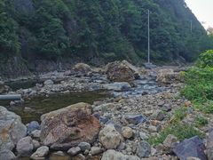 -安吉龙王山峡谷漂流