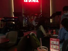 -TZ House音乐现场(来福士中心店)