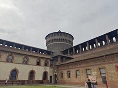 -斯福尔扎古堡